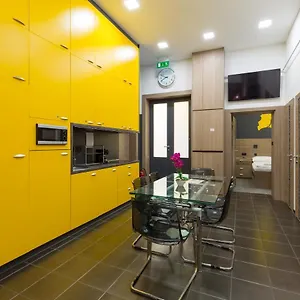 Hostel E14 Design 