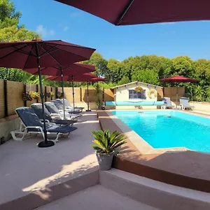 https://mas-dalivon.fr-provencehotel.com