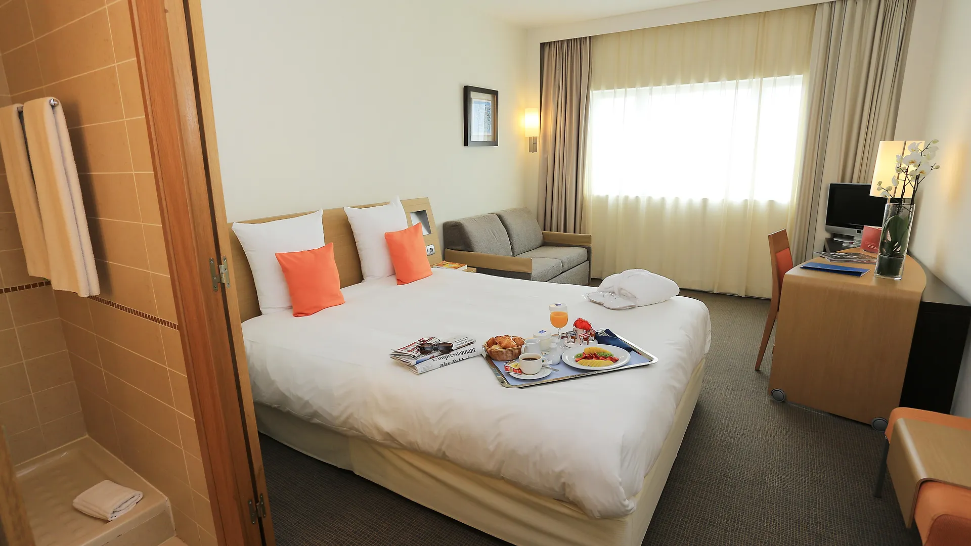Novotel Casablanca City Center 4*,